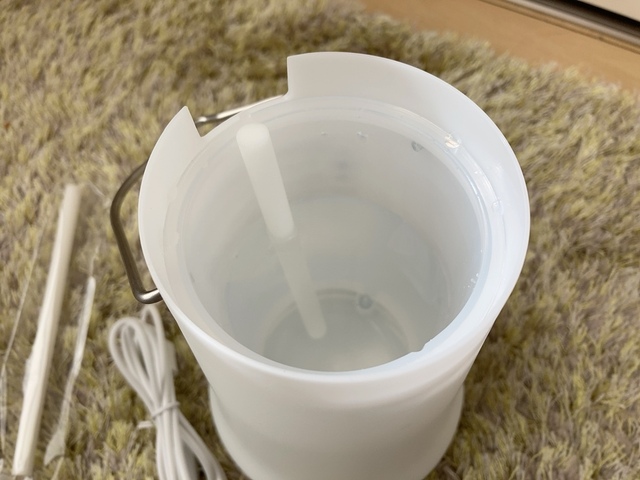 【ニトリ ランタンになるコードレス加湿器】給水スポンジは替えが1本ついています