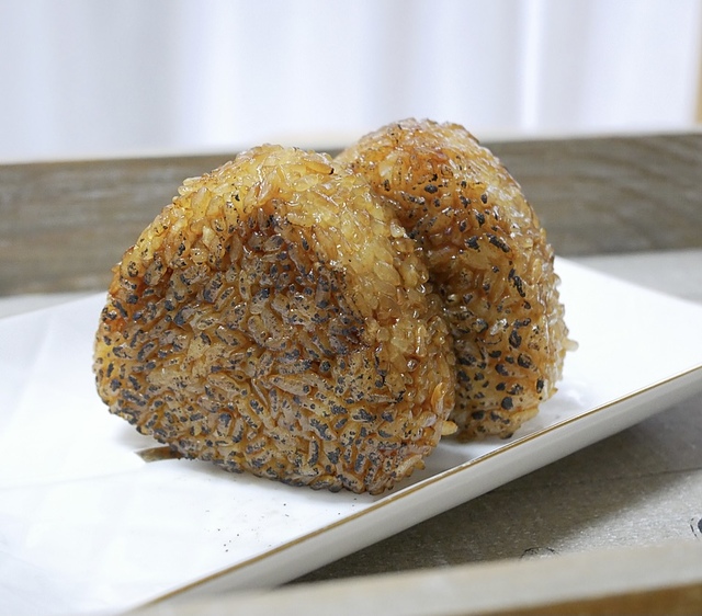 【紀ノ国屋】魚沼　津張屋　焼きおにぎり（醤油）