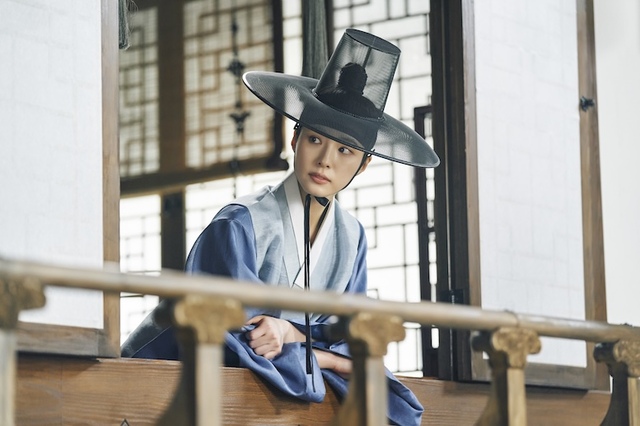 Netflixシリーズ『魅惑の人』独占配信中