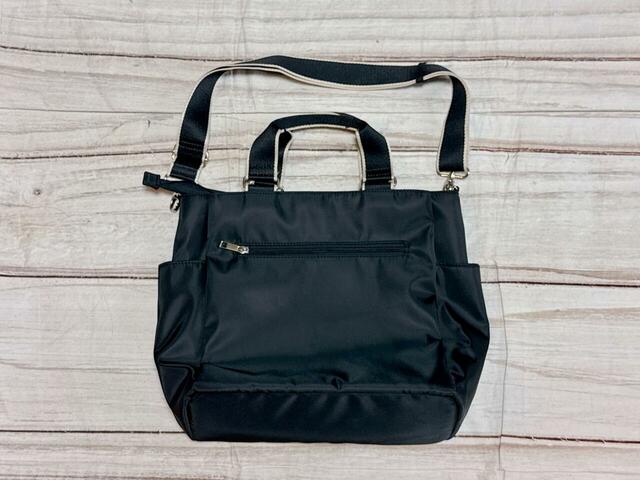 背面にも使いやすい工夫が凝らされています!