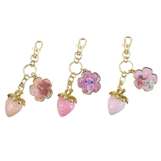 ディズニーキャラクター シークレットキーホルダー STRAWBERRY COLLECTION 900円