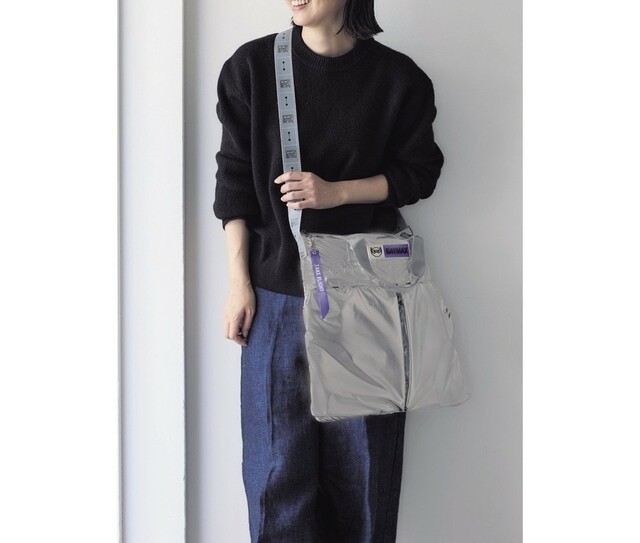 ふわ軽7ポケット付き2WAYトートバッグ(選べるキャラクター)| ¥6,990 (税込)