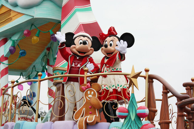 2024年11月14日 「ディズニー・クリスマス」プレスプレビュー/東京ディズニーランド/ディズニー・クリスマス・ストーリーズ“フォンド・フェアウェル”の模様