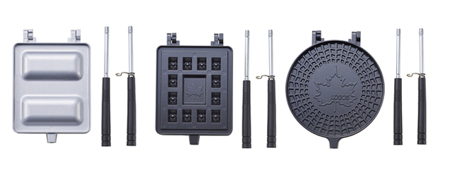 「LOGOS ホットサンドパン-BJ（左）」「LOGOS ワッフルパン（中央）」「LOGOS ゴーフレットメーカー（右）」