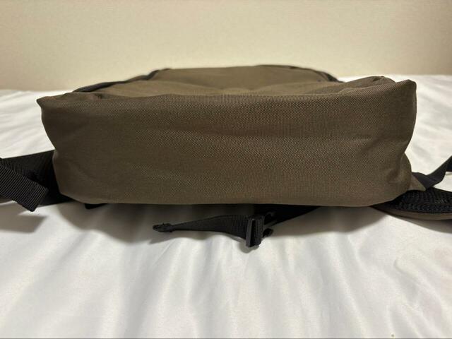 【ワークマン/コーデュラ(R)ネストリュック】マチが細めなのでスマートに背負えます◎