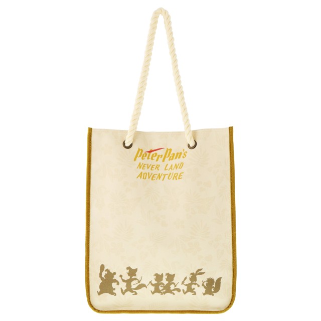 トートバッグ 4,600円｜「ピーターパンのネバーランドアドベンチャー」をテーマにしたグッズ｜東京ディズニーシー新テーマポート「ファンタジースプリングス」｜販売店舗：東京ディズニーシー「エンポーリオ」｜発売日：2024年5月28日（火）