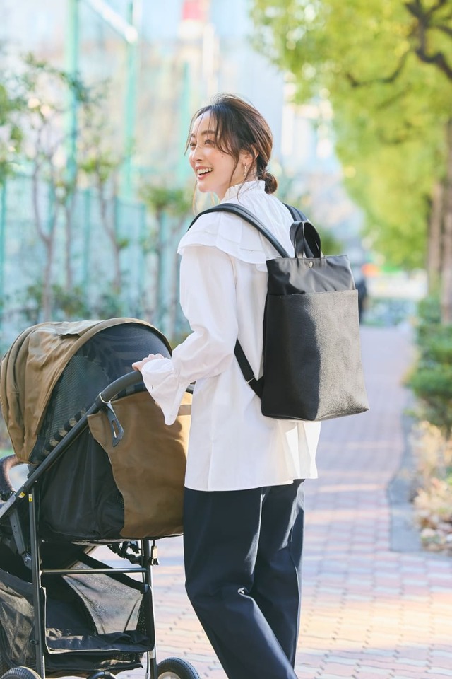 「スコッチグレイン マザーズバッグ バイカラー A4 バックパック / リュック」（高さ38cm、上辺35cm、下辺29cm、マチ14cm、ハンドル22cm）￥27,500