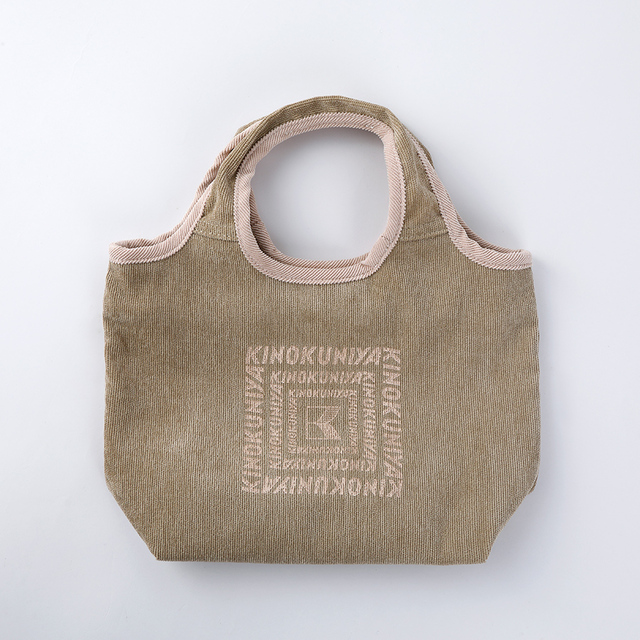 【紀ノ国屋 コーデュロイミニバッグ/ベージュ】どんな服にも合わせやすいカラー