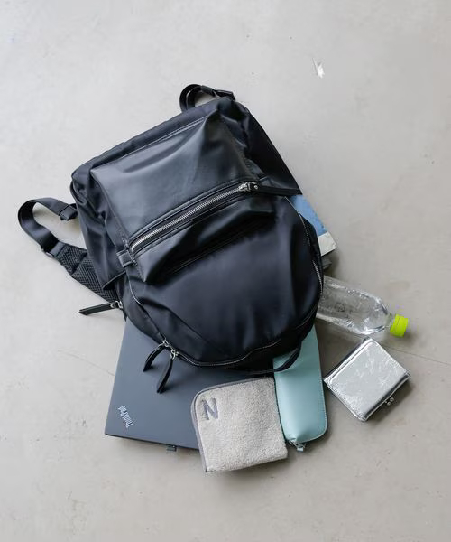 【グローバルワークのバッグ売上ランキング 2位】「撥水軽量12ポケットリュック」5,500円（税込）