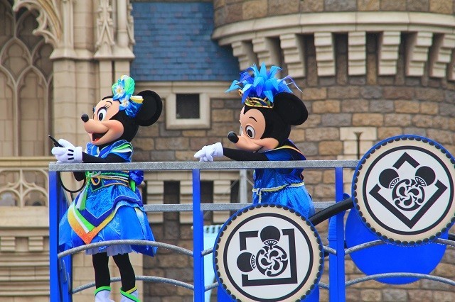 ちょっとずつミニーに近づいて