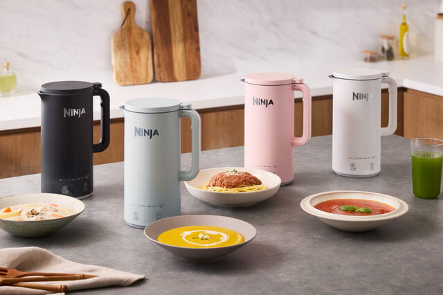 材料を入れてボタンを押すだけで、刻む・加熱・かくはんまでを自動で行う【Ninja® Soupi(スーピー) オートスープメーカー】