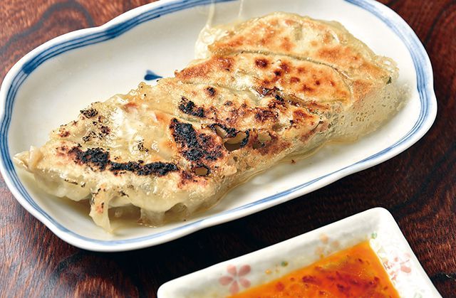 絶品!「酒場カレー」厳選5／翔び翔（祐天寺）　パクチー餃子 490円