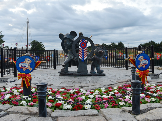 ダッフィーとミッキーで舵を切るよ（撮影 / MezzoMiki）