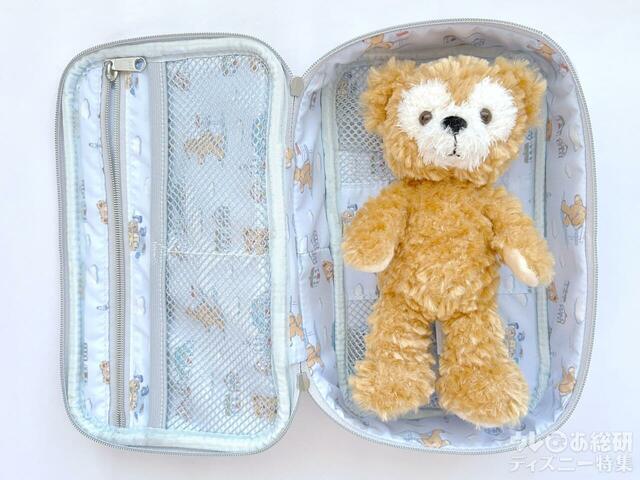 マルチケースとスマートフォンぬいぐるみ