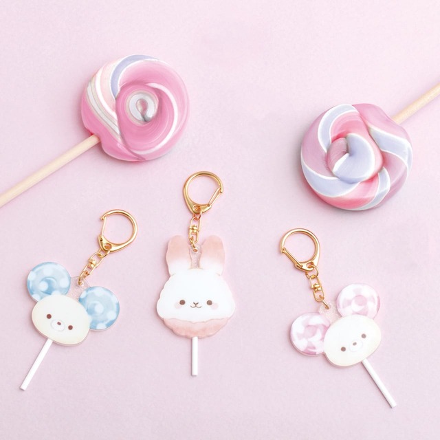 【シュガーココムー】「アクリルキーホルダー」各935円／本物のキャンディみたいなキーホルダー