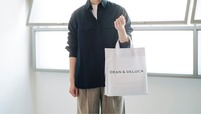 【DEAN & DELUCA|TEMBEA PAPER TOTE WHITE】ショッパーをイメージしたホワイト。取り外し可能な底板付きで型崩れしにくいのもポイント!