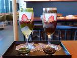 左:宇治抹茶のブリュレ仕立てパフェ 1,300円(税別) ほうじ茶のブリュレ仕立てパフェ 1,300円(税別)