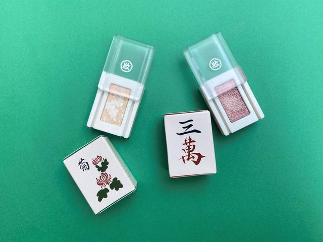 左から「菊」660円（税込）、「三萬」660円（税込）