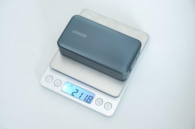 「Anker 533 Power Bank」実測では212gほど