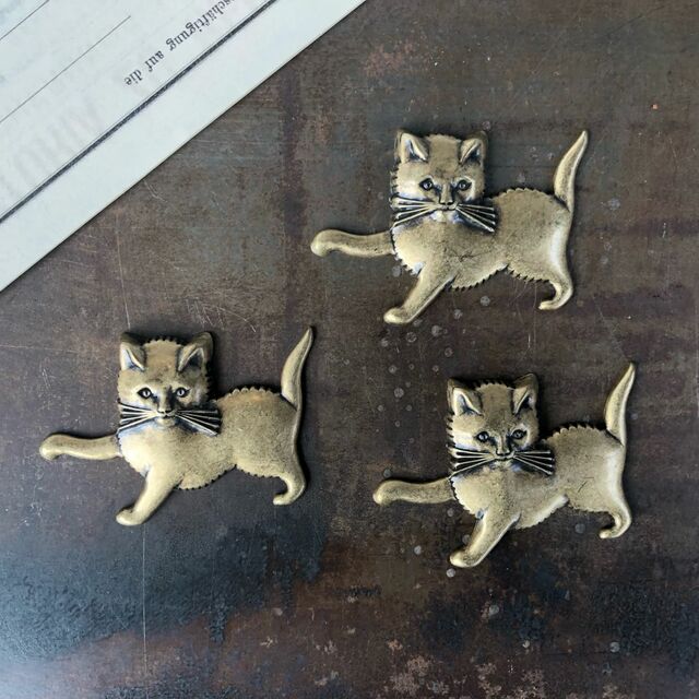 Glücklich（グリュックリッヒ）／猫のヴィンテージブローチ各種：4,400円から