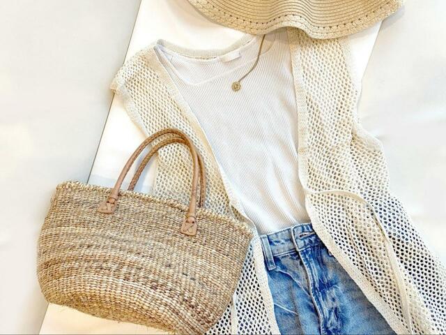 【maviru by KiraKiraShop wayメッシュワンピース】フロントリボンを結ばず、ワンピースをジレ風に羽織るコーデ