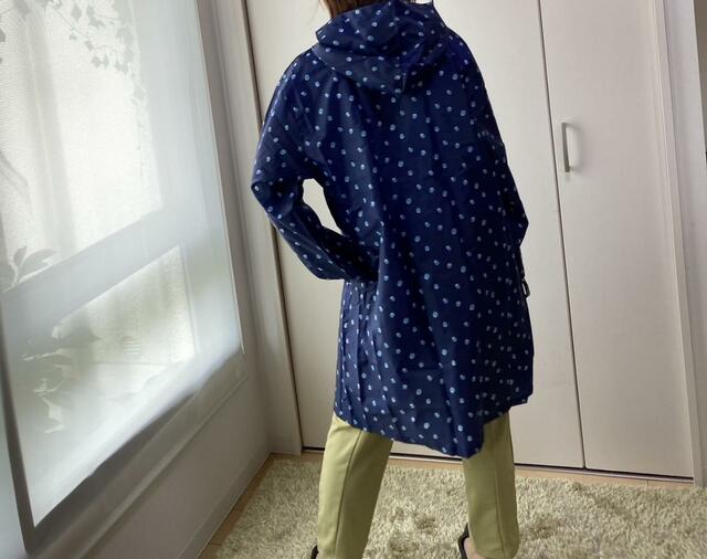 【ファッションセンターしまむら Ladies レインコートはっ水】スリーコインズよりは薄手です