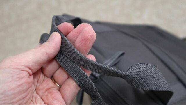 【IKEA スタルッティド 12l】大きめの持ち手が2つあって手でも持ちやすい