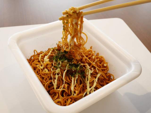 明星 低糖質麺はじめ屋 こってりソース焼そば