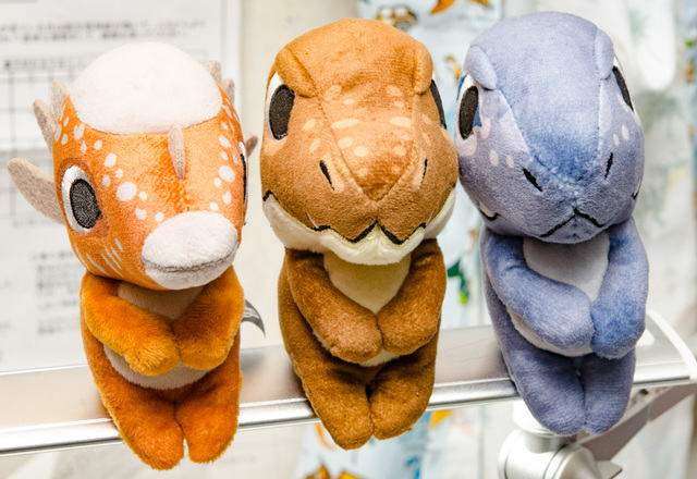 ちょっこりさん（左から、スティギモロク、T - レックス、ブルー）｜希望小売価格 各1,200円（税抜）｜タカラトミーアーツ