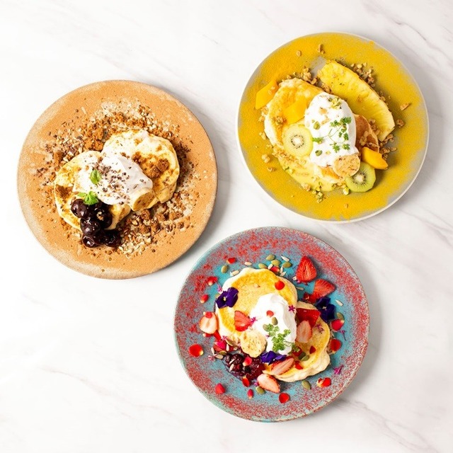 「Sour-Yellow パイナップル」、「Roasted-Brouwn ほうじ茶」、「Fresh-Red シーズンフラワー」