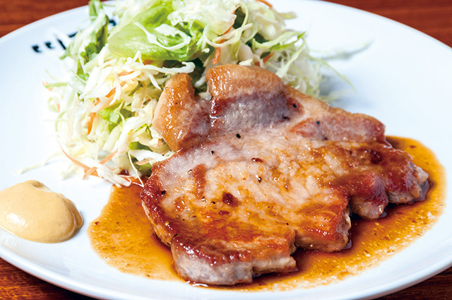 洋食や“B”（東京／池尻大橋）　ポークソテー 1050円　国産ロースを、しょう油ベースのジンジャーソースで味付け。和がらしがアクセント。