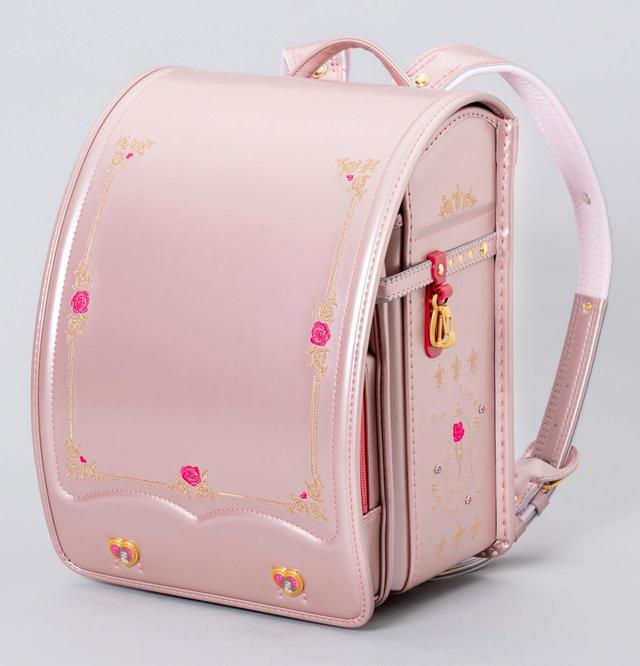 【東京ディズニーリゾート】限定「ランドセル」全7種、受注スタート！パーク外で買える♪