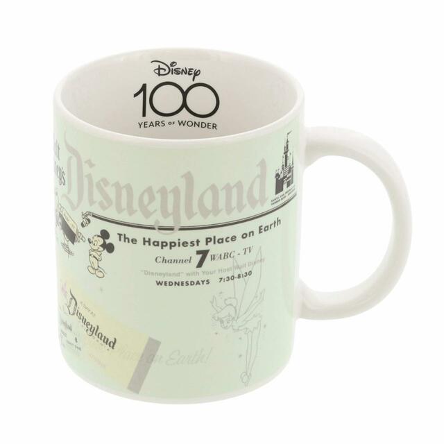 マグカップ 1,400円｜サイズ：直径約8×高さ約10cm｜東京ディズニーリゾート「ディズニー100」グッズ｜販売店舗：東京ディズニーランド「ギャグファクトリー/ファイブ・アンド・ダイム」、東京ディズニーシー「エンポーリオ」｜発売日：2023年2月2日（木）