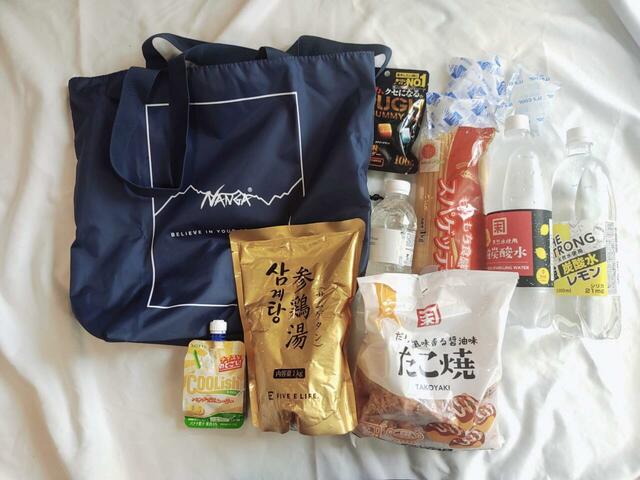 2リットルのペットボトルや冷凍食品もたっぷり入る