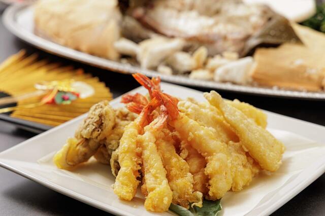 「天ぷら盛り合わせ 天つゆ添え」＜期間：2026年1月1日～4日＞【【大阪】にぎり寿司もはりま牛の鉄板焼も食べ放題！1月1日から4日間限定「新春ファミリーランチブッフェ」開催！】