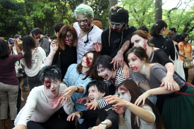 ゾンビウォーキング／みんな楽しそう！
