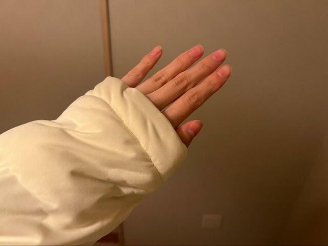 【ワークマン　エアロストレッチアルティメットフーデッドパーカー】袖丈も長く寒くない！