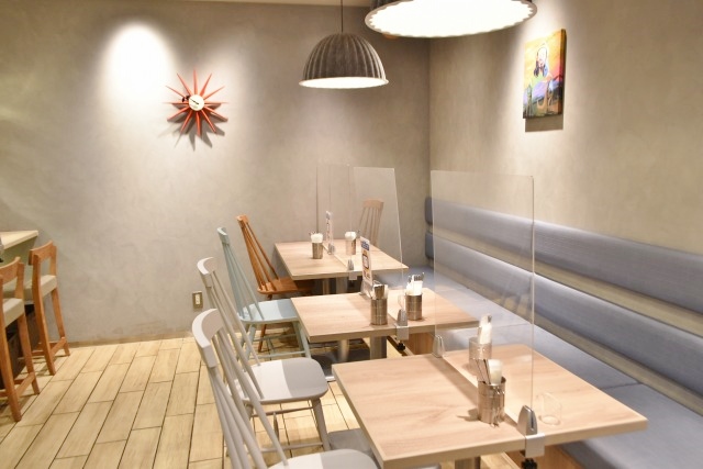 「コロンビア８」の店内