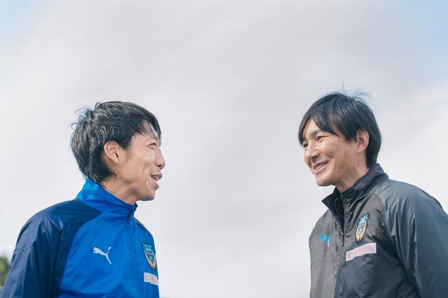 （写真左より）中村憲剛、伊藤宏樹