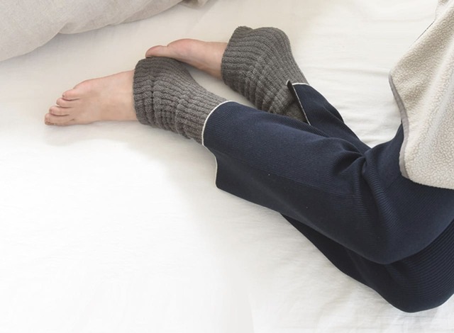 「もちはだ×bon moment　レッグウォーマー」就寝中にも◎なレッグウォーマー