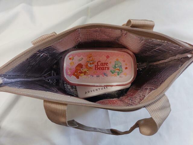 お弁当・お惣菜パックも、水平に入ります