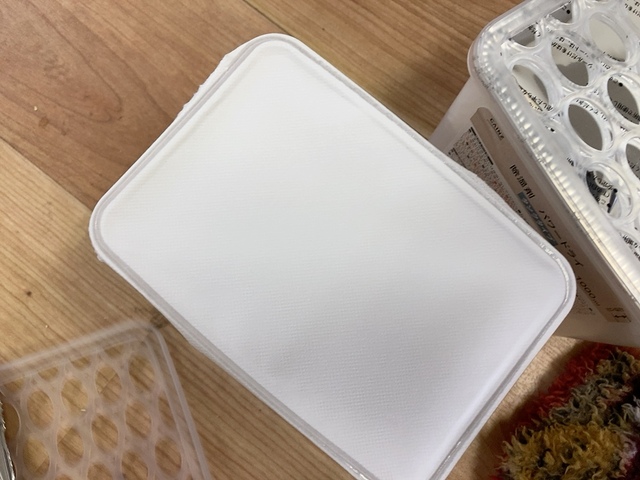 【カインズ 除湿剤 パワードライ タンクタイプ 1000ml×2個パック】子供やペットの誤飲には気を付けて