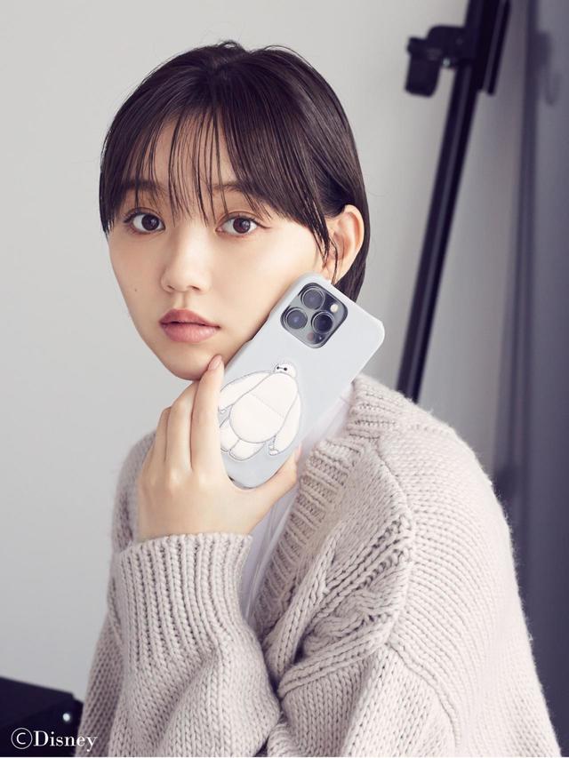 BAYMAX/iPhone13・13Proケース 4,800円｜Maison de FLEUR（メゾン ド フルール）ディズニーコレクション「ベイマックス」