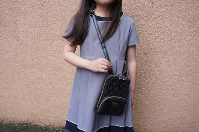 子どもが斜めがけしてみたところ