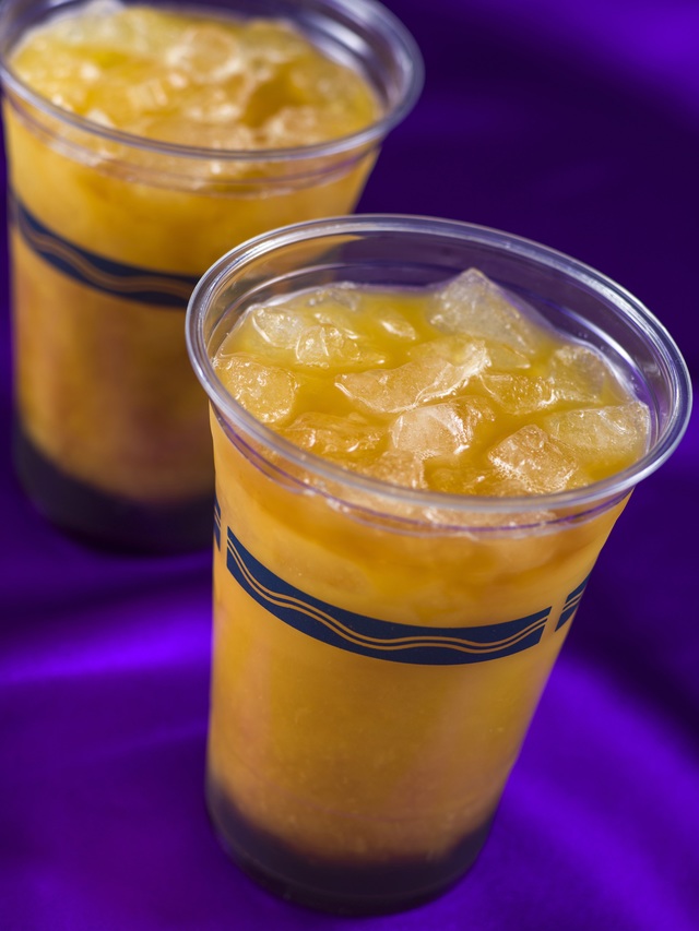 バーナクル・ビルズ「ウイスキー＆オレンジカクテル」680円