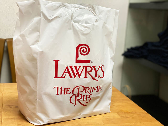 重厚感のあるロゴ