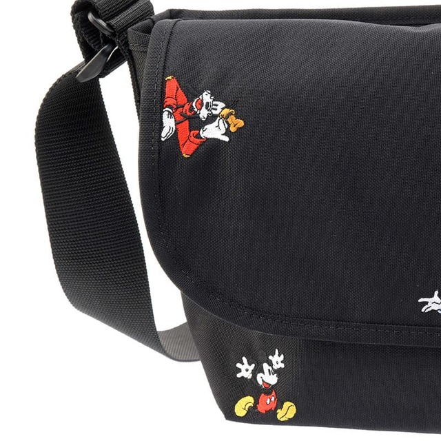 メッセンジャーバッグ　Ｍサイズ　12,000円