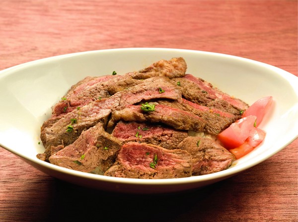 『Beef ステーキボウル』は期間限定500円！