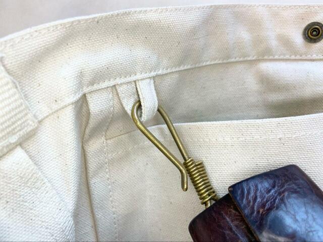 【THE NORTH FACE オーガニックコットンミュゼット】バッグ内部のループは鍵など小物の連結に便利♪