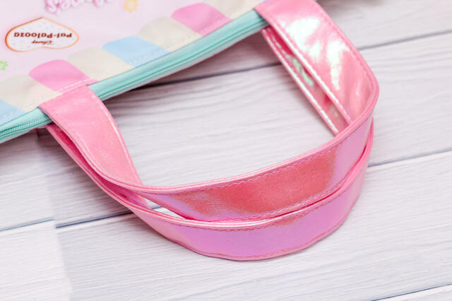 スーベニアランチケース 対象のメニューにプラス ¥1,300｜持ち手はオーロラカラー